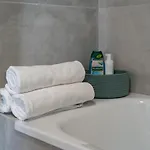 Modern New Terrazas De Costa Adeje. Heated Pool, Big Terrace And Private Parking شقة