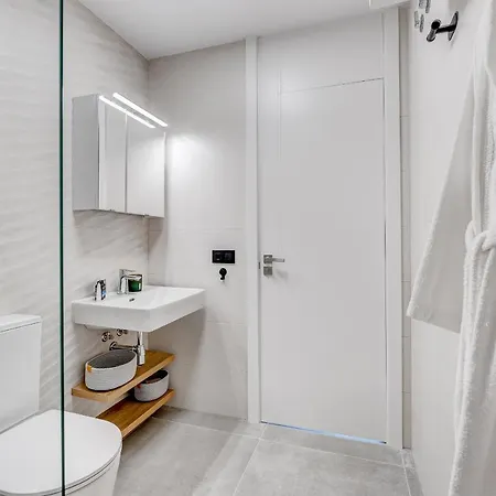 아파트 Modern New Terrazas De Costa Adeje. Heated Pool, Big Terrace And Private Parking *