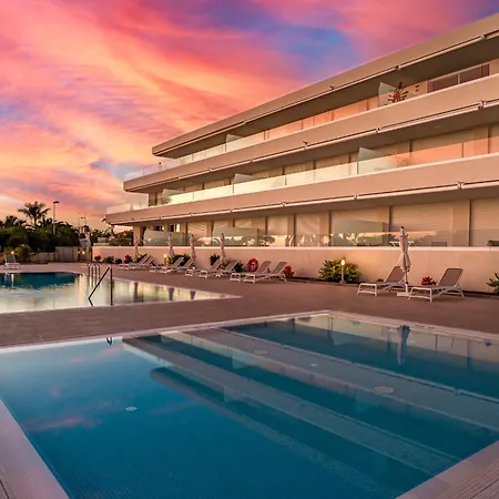 Апартаменты Modern New Terrazas De Costa Adeje. Heated Pool, Big Terrace And Private Parking
