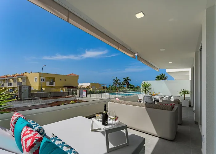 Апартаменты Modern New Terrazas De Costa Adeje. Heated Pool, Big Terrace And Private Parking Адехе