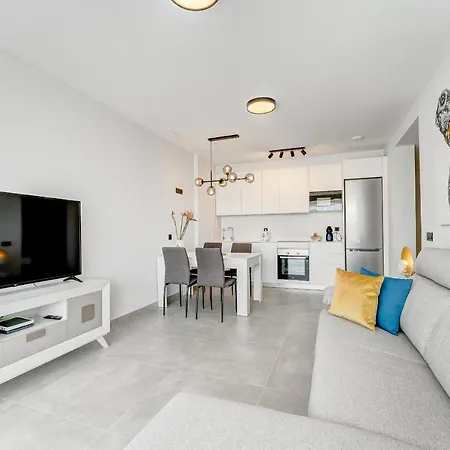 Апартаменты Modern New Terrazas De Costa Adeje. Heated Pool, Big Terrace And Private Parking *