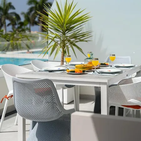 Modern New Terrazas De Costa Adeje. Heated Pool, Big Terrace And Private Parking 阿德耶